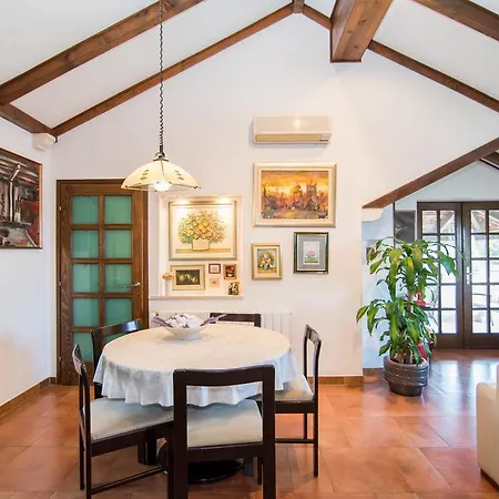 Apartment Vrandecic *