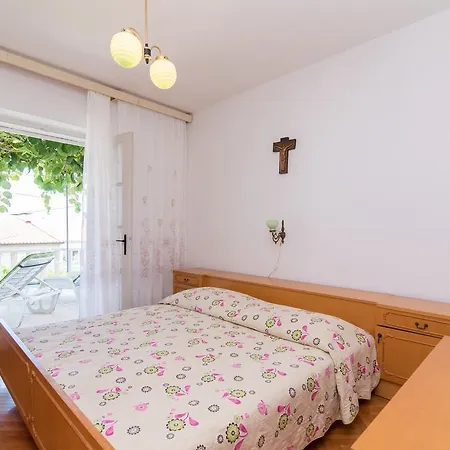 Vrandecic Postira