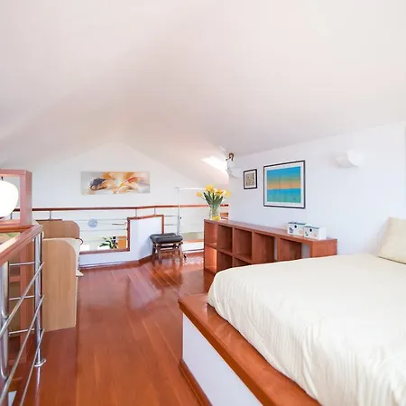 Apartment Vrandecic Postira