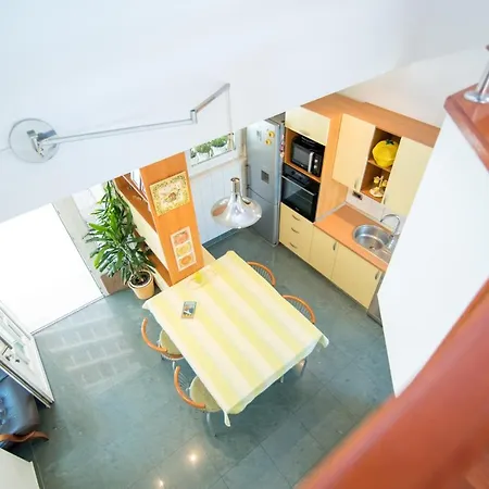 Vrandecic Apartment Postira